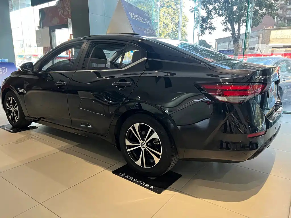 NISSAN SYLPHY 2021