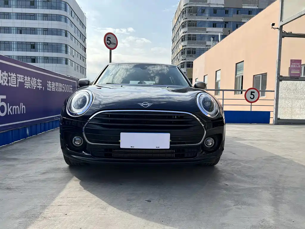 MINI CLUBMAN 2021