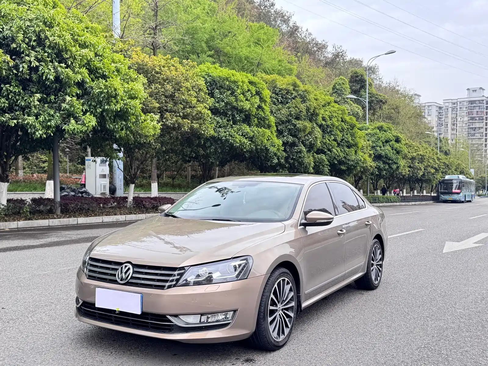 VOLKSWAGEN PASSAT 2014