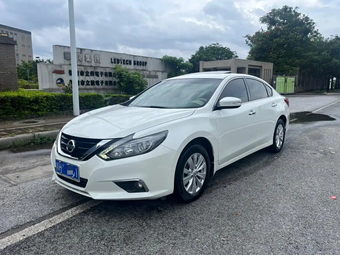 NISSAN TEANA 2018