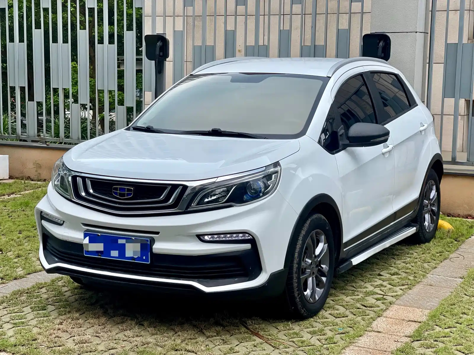 GEELY AUTO VISION X3 2020