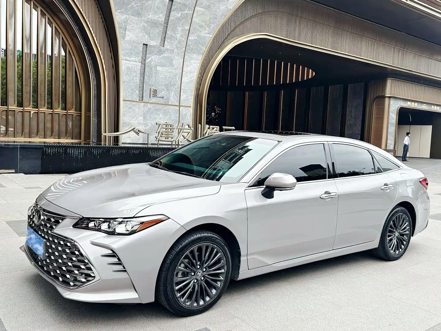 TOYOTA AVALON 2019