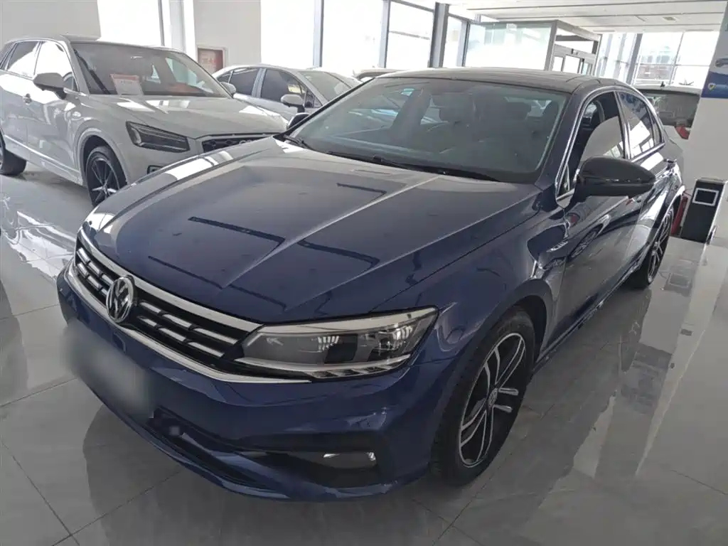 VOLKSWAGEN LAMANDO 2021