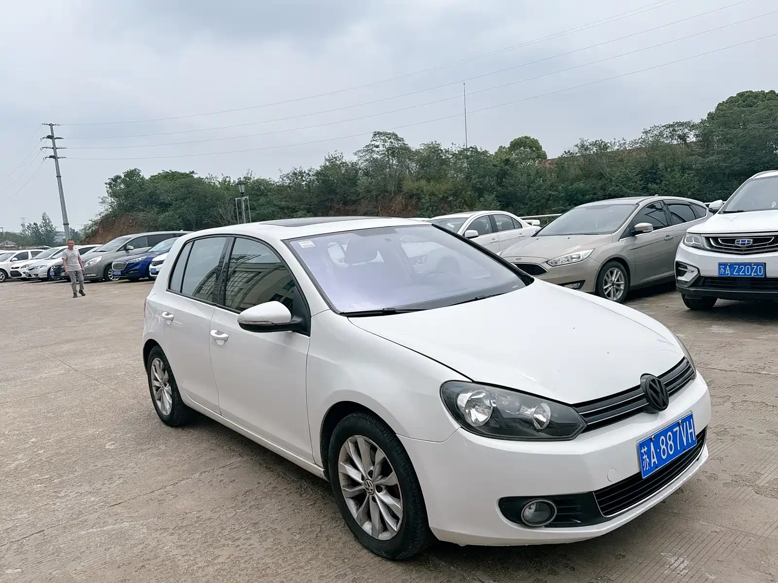 VOLKSWAGEN GOLF 2012