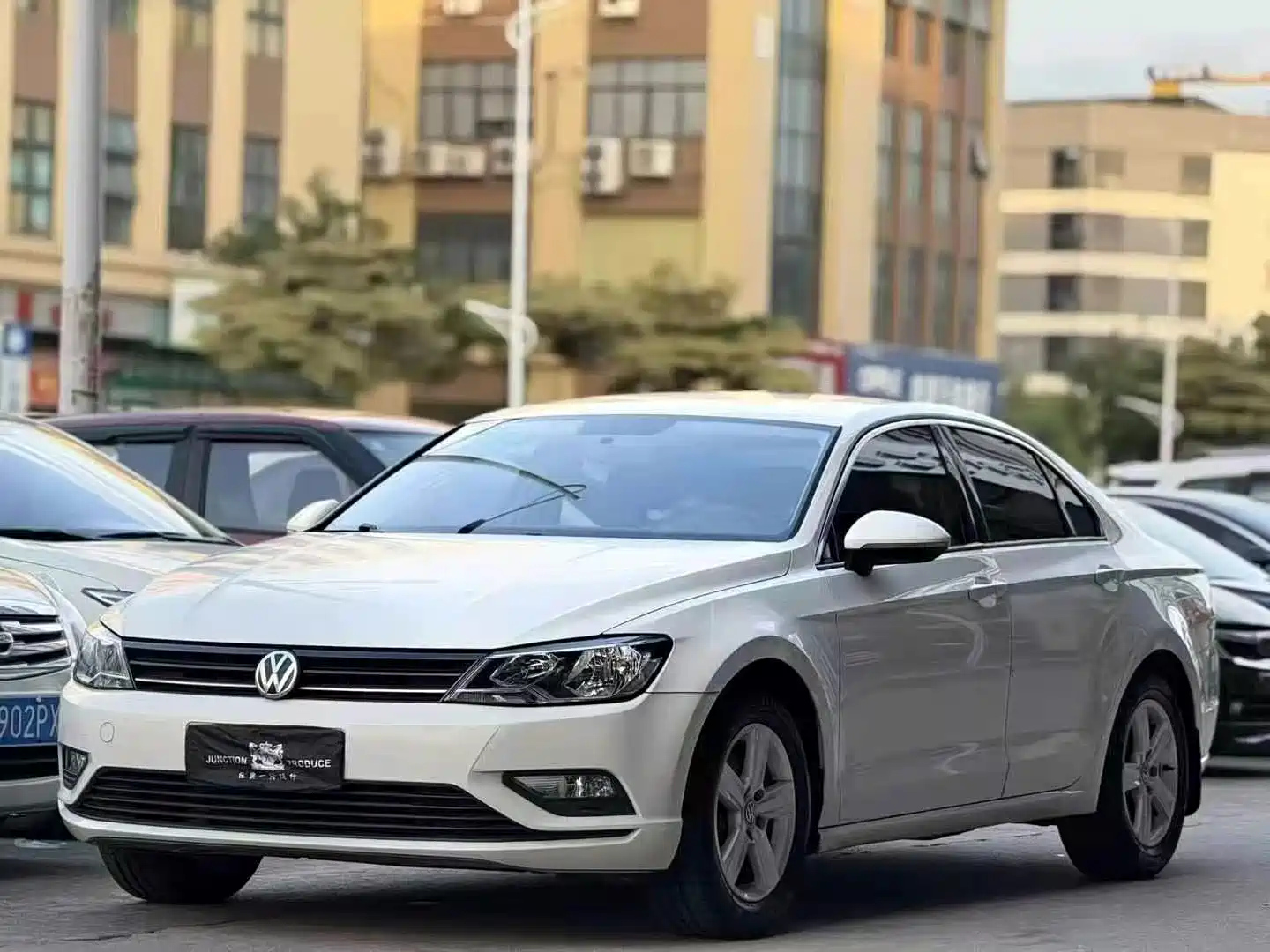 VOLKSWAGEN LAMANDO 2017