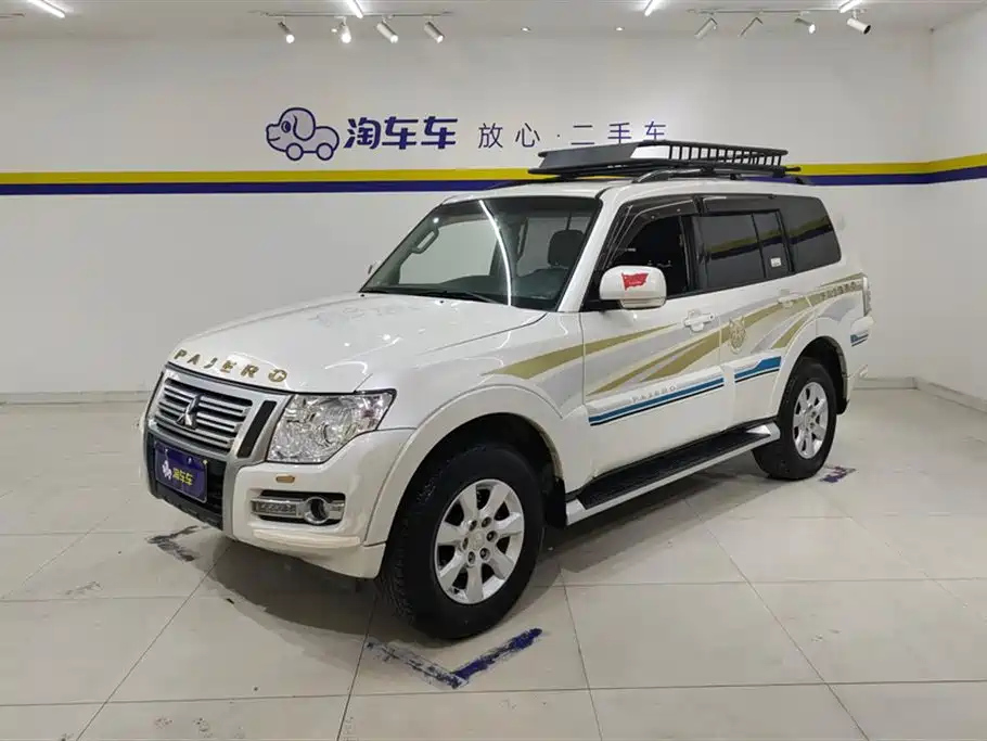 MITSUBISHI PAJERO IMPORT 2019