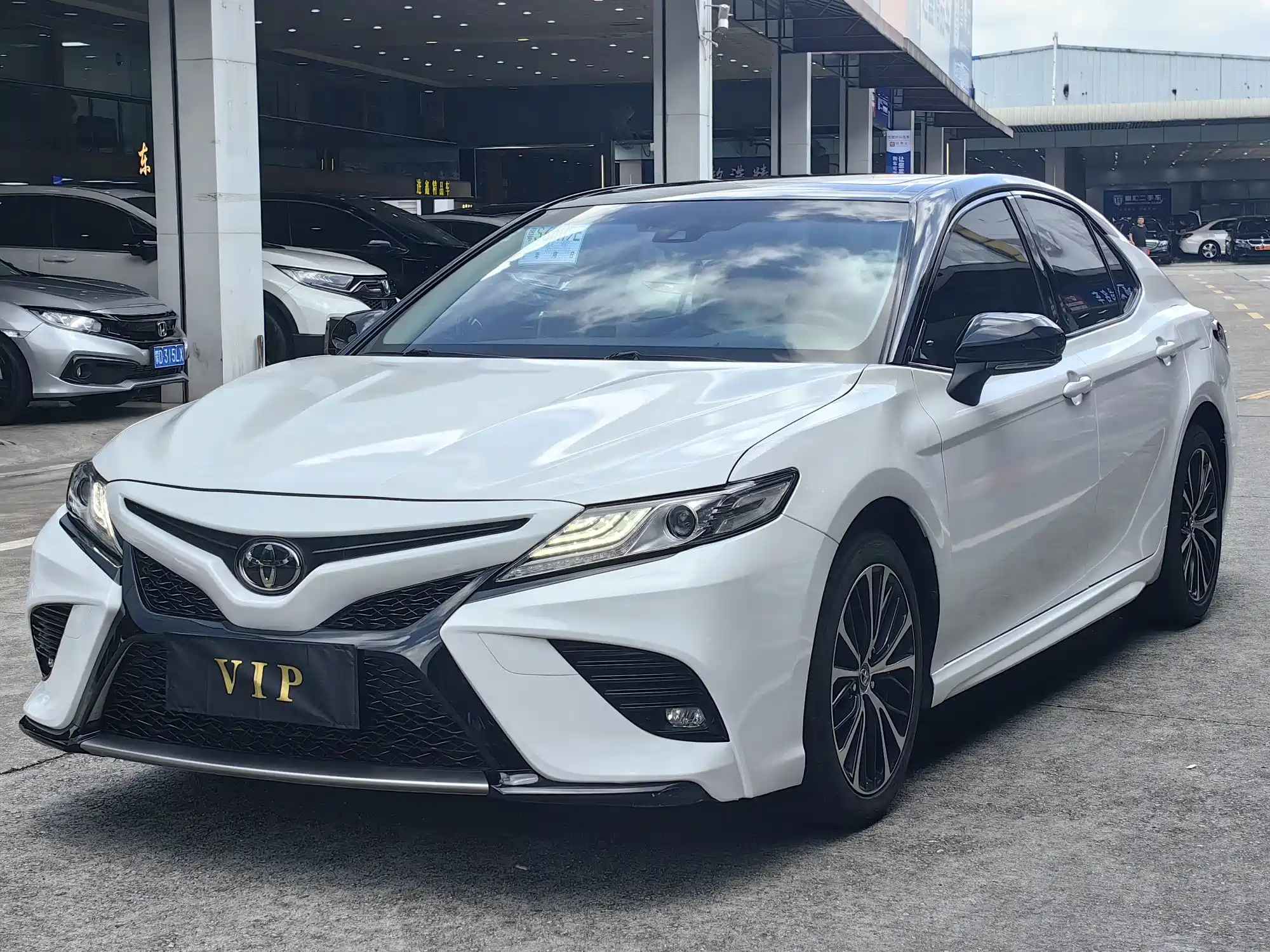 TOYOTA CAMRY 2021