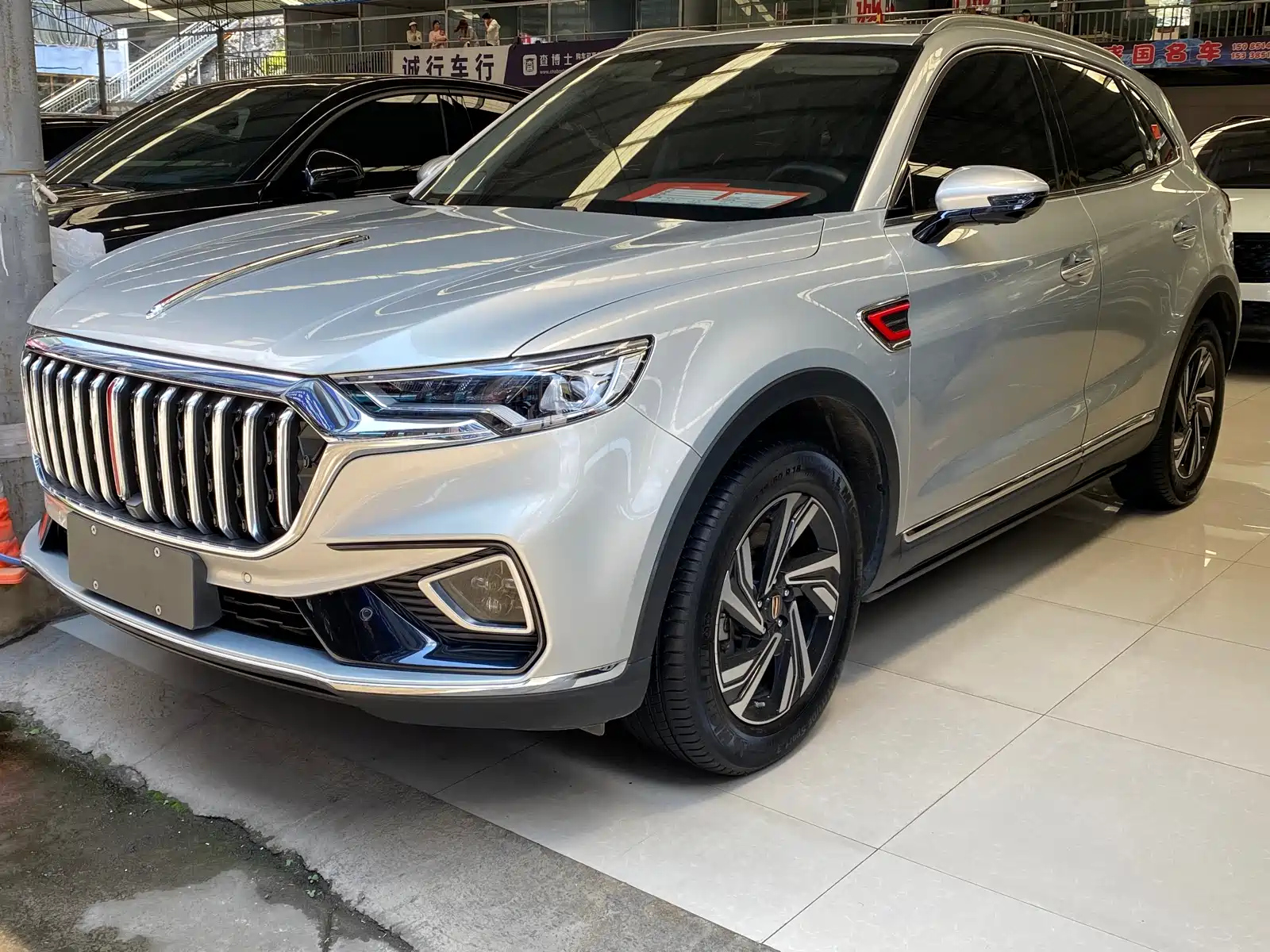 HONGQI HS5 2022