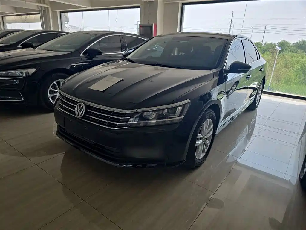 VOLKSWAGEN PASSAT 2015