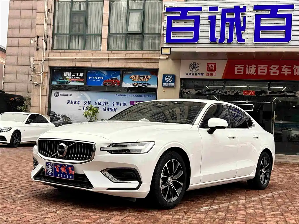 VOLVO S60 2022