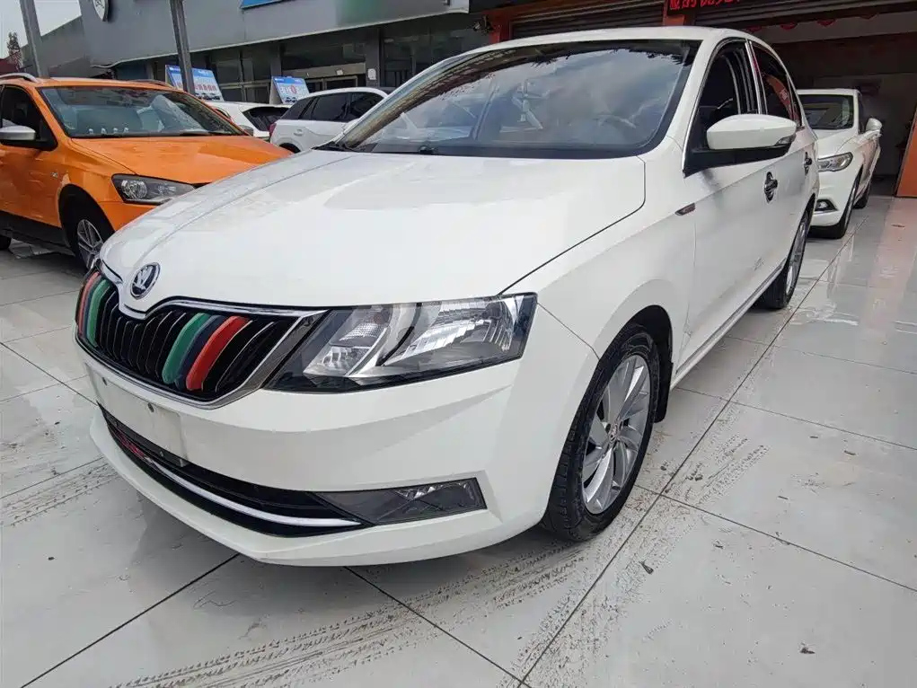 SKODA RAPID 2018