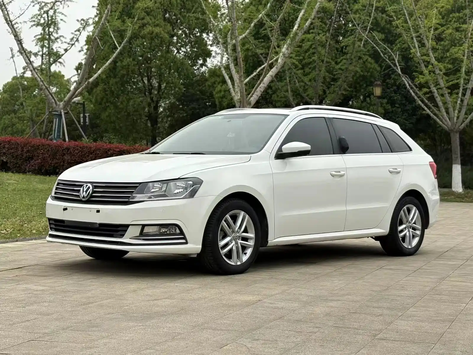 VOLKSWAGEN LAVIDA 2015