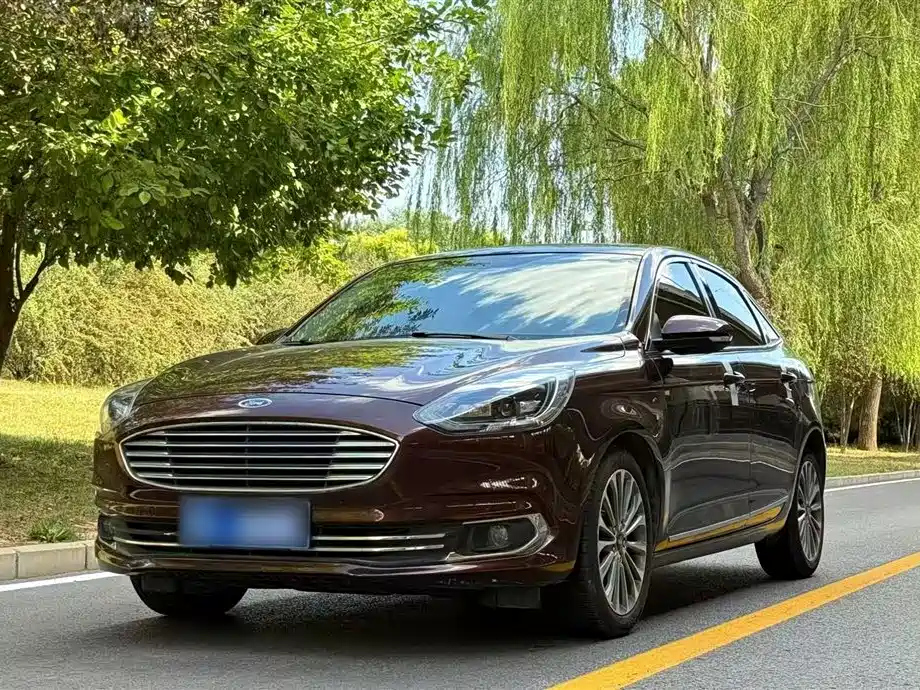 FORD ESCORT 2019