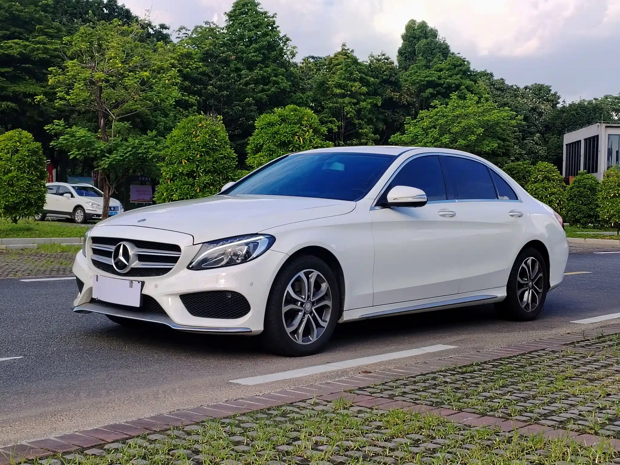MERCEDES BENZ C-CLASS 2015