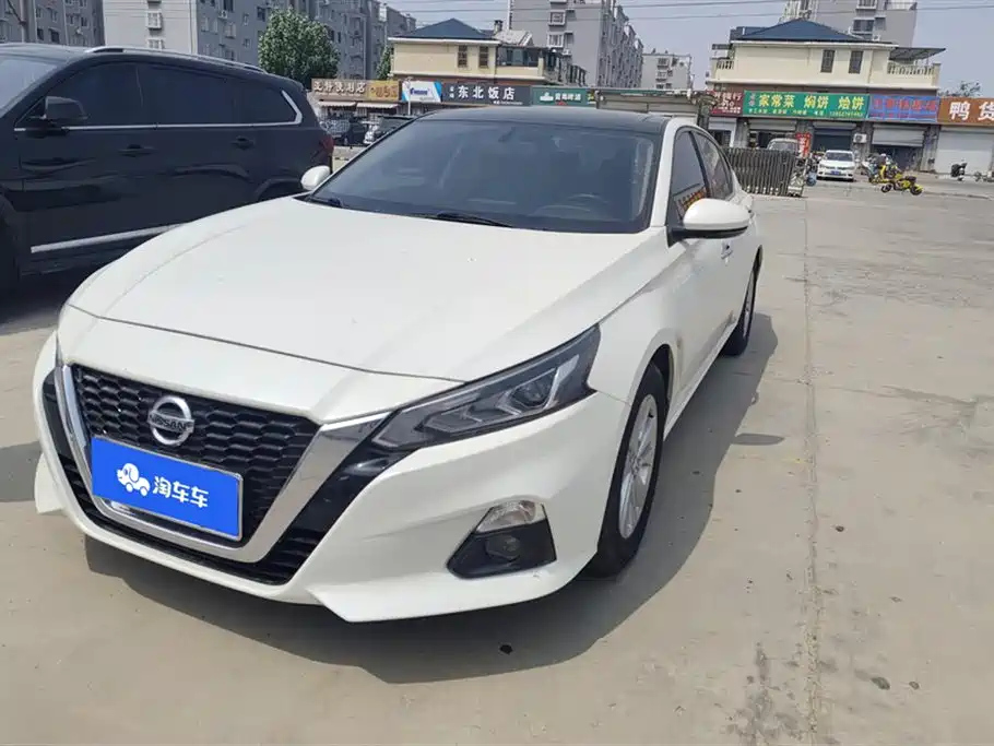 NISSAN TEANA 2020