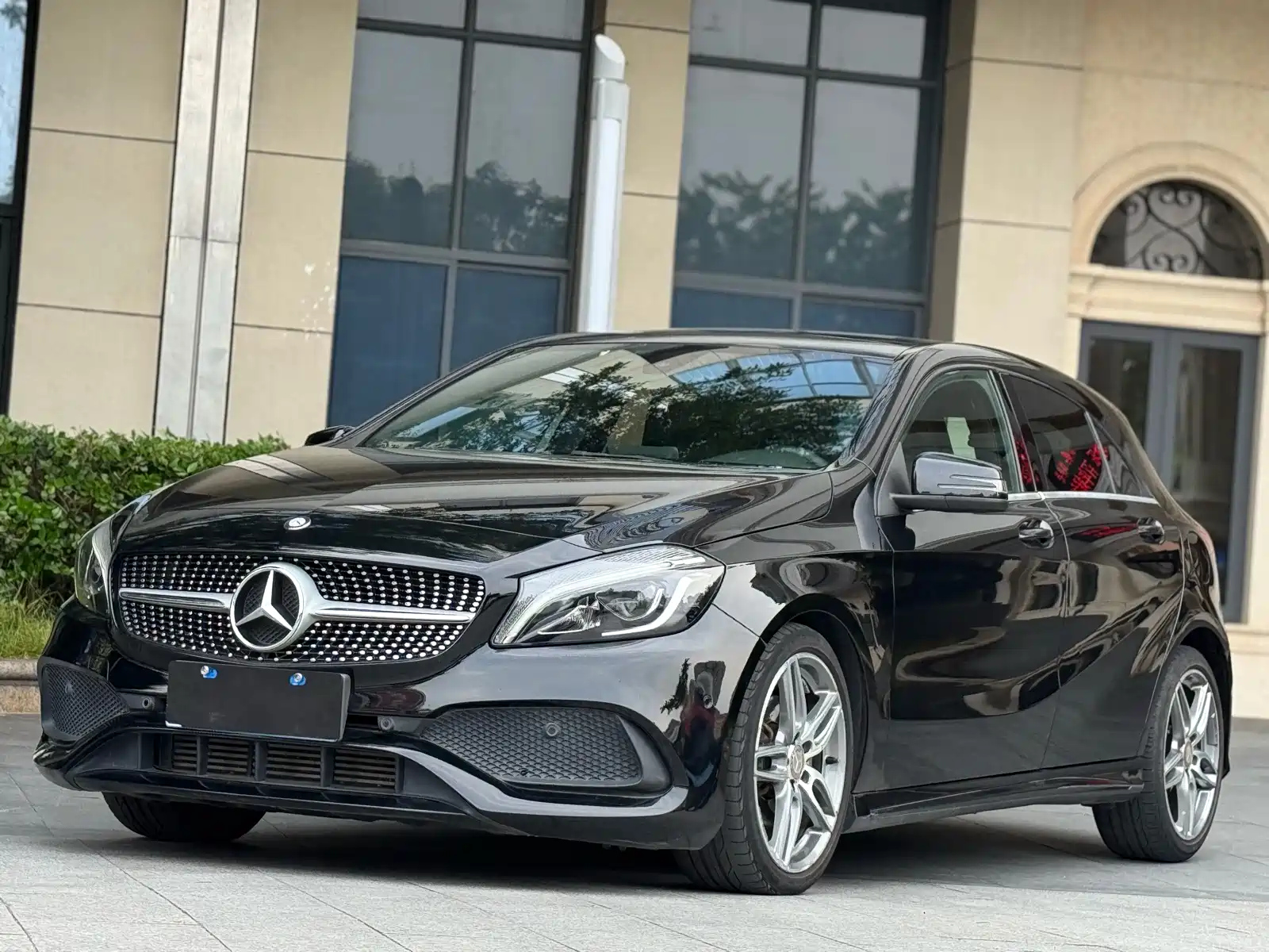 MERCEDES BENZ A-CLASS IMPORT 2016