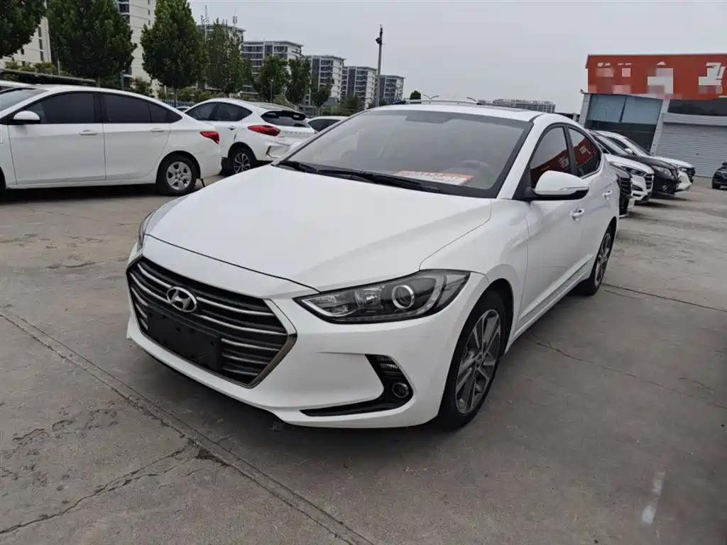 HYUNDAI ELANTRA 2016