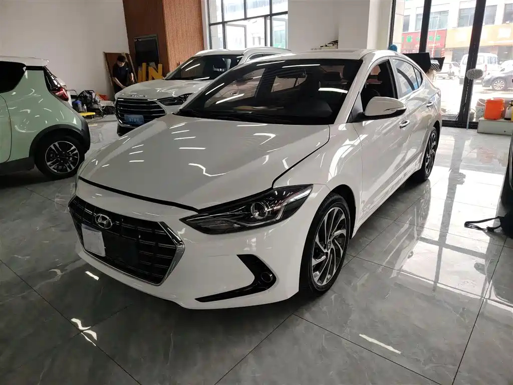 HYUNDAI ELANTRA 2019