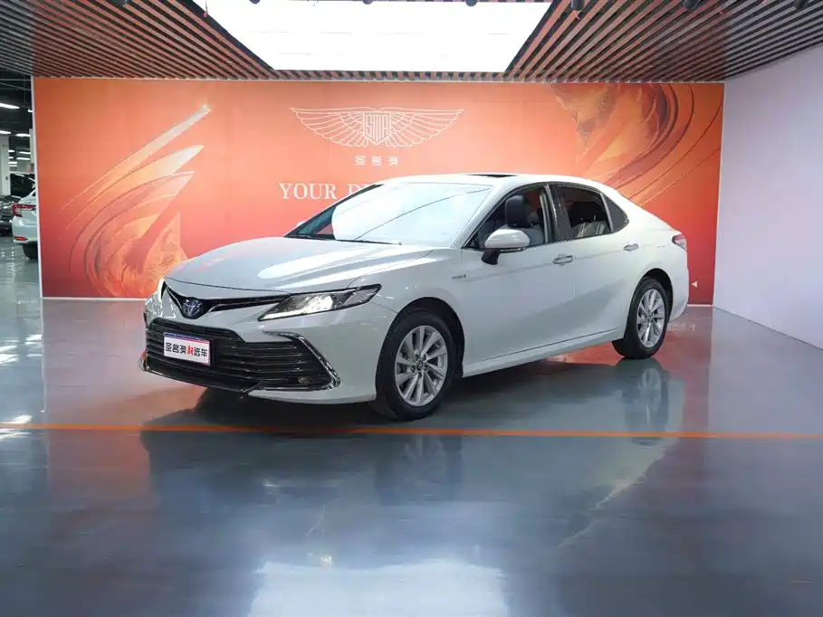 TOYOTA CAMRY 2021