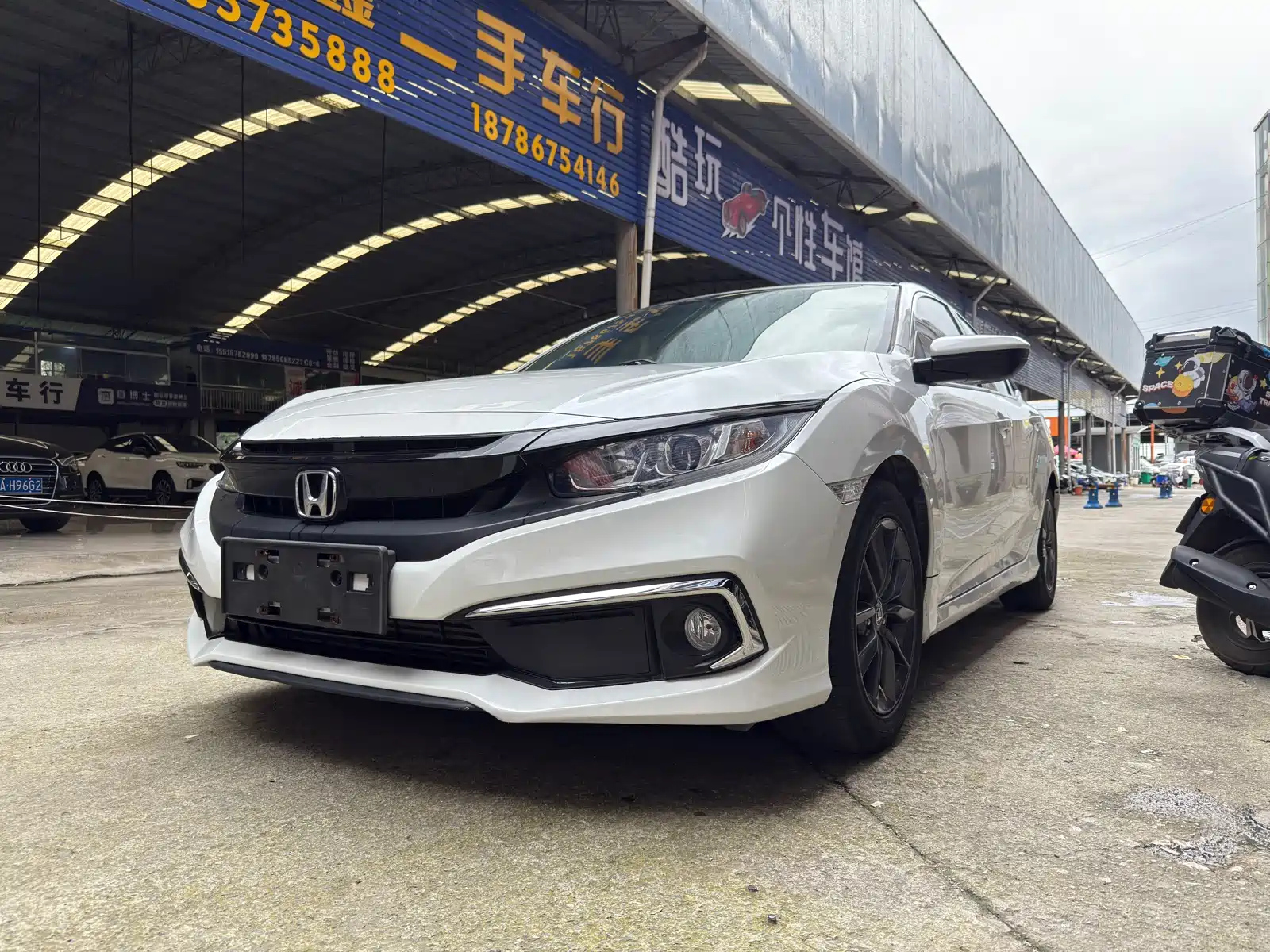 HONDA CIVIC 2019