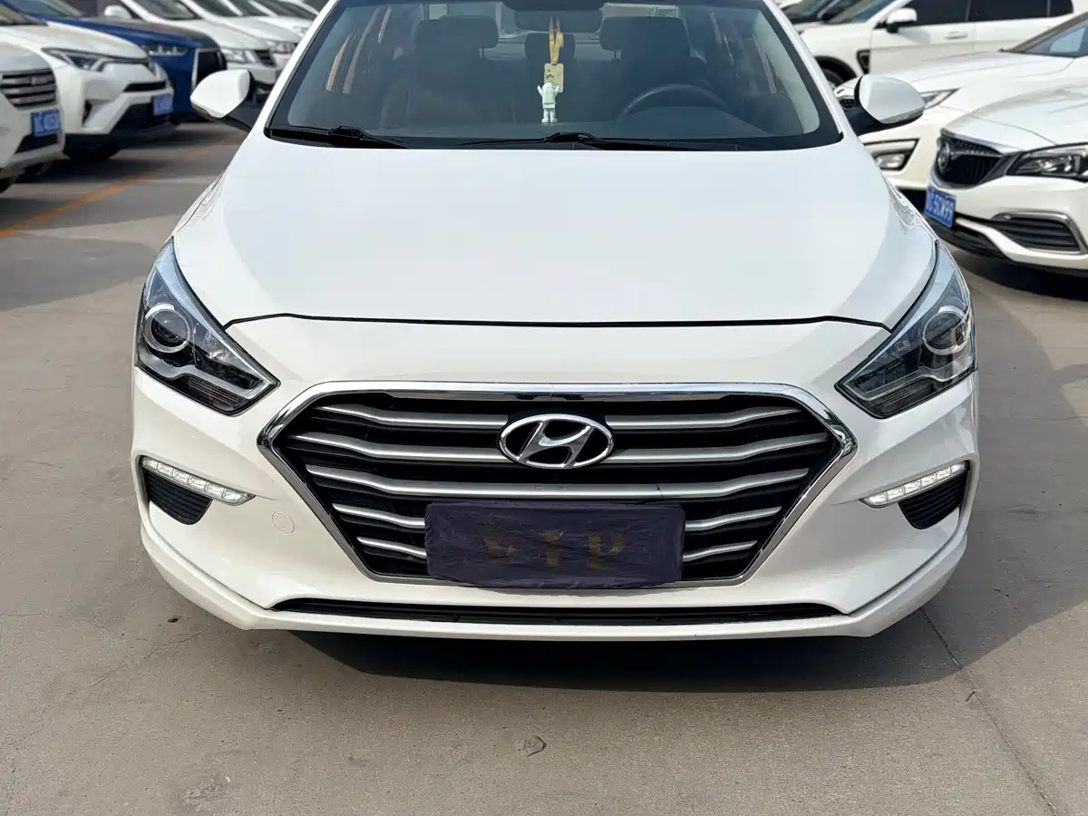 HYUNDAI MISTRA 2017
