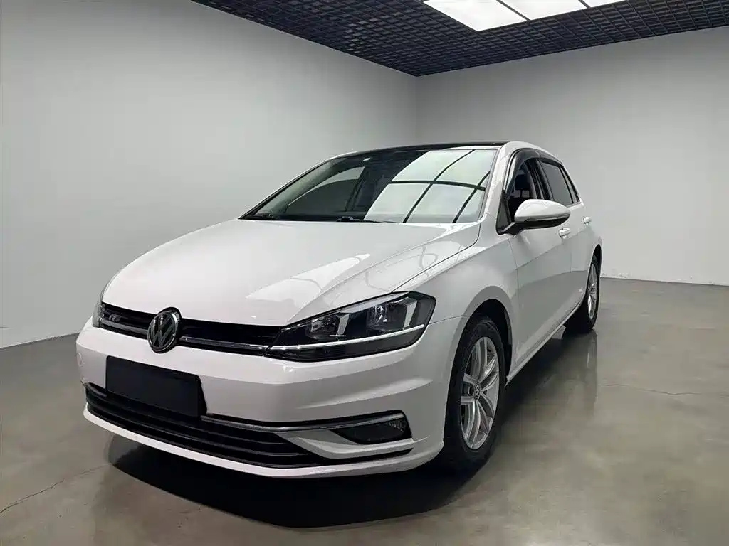 VOLKSWAGEN GOLF 2015
