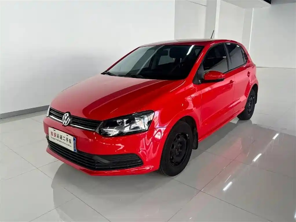 VOLKSWAGEN POLO 2016