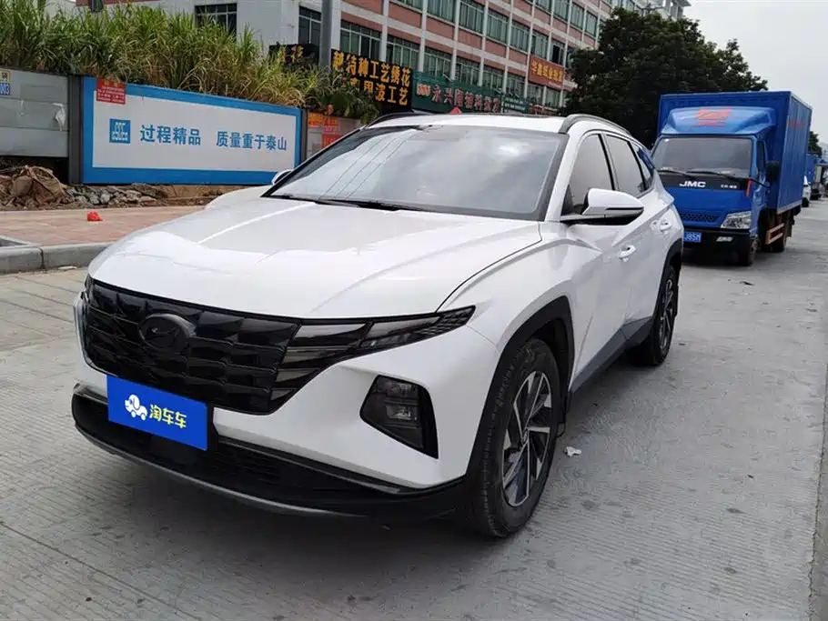 HYUNDAI TUCSON 2023