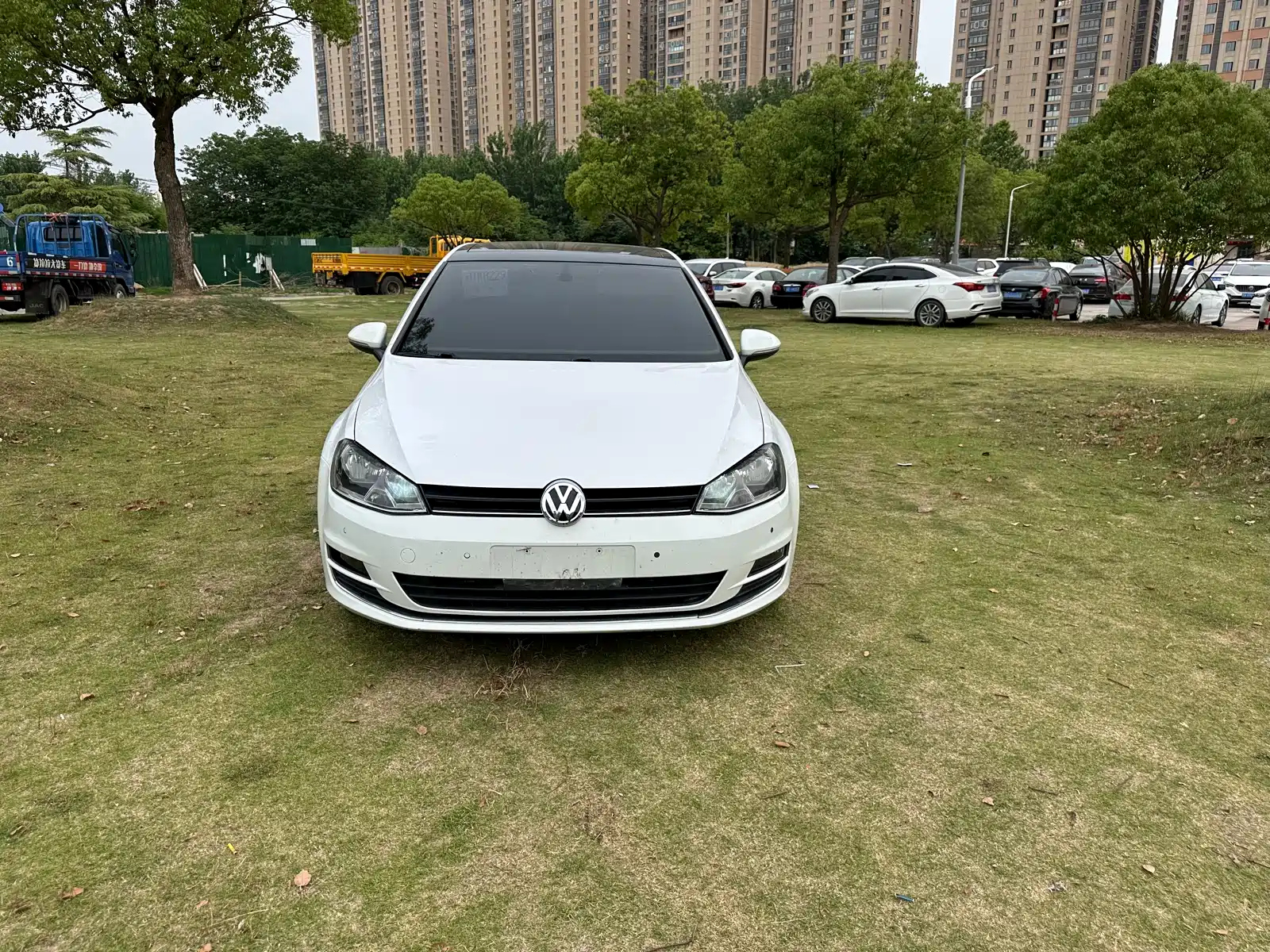 VOLKSWAGEN GOLF 2015