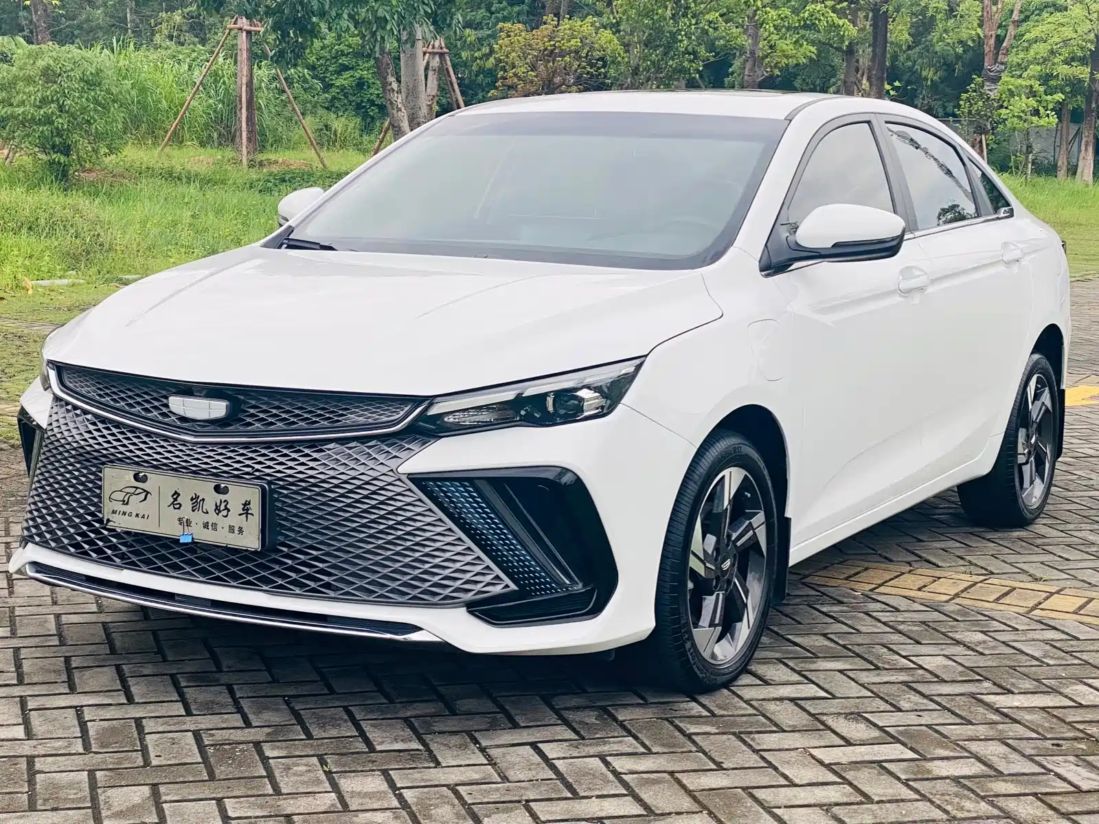 GEELY AUTO EMGRAND L HIP 2022
