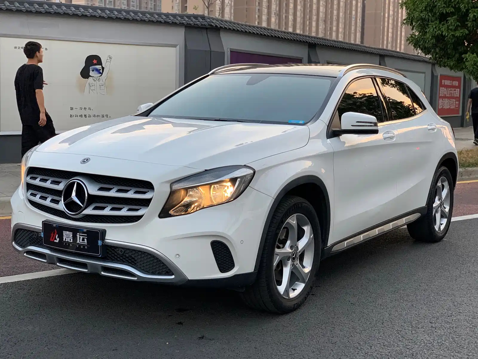 MERCEDES BENZ GLA 2019