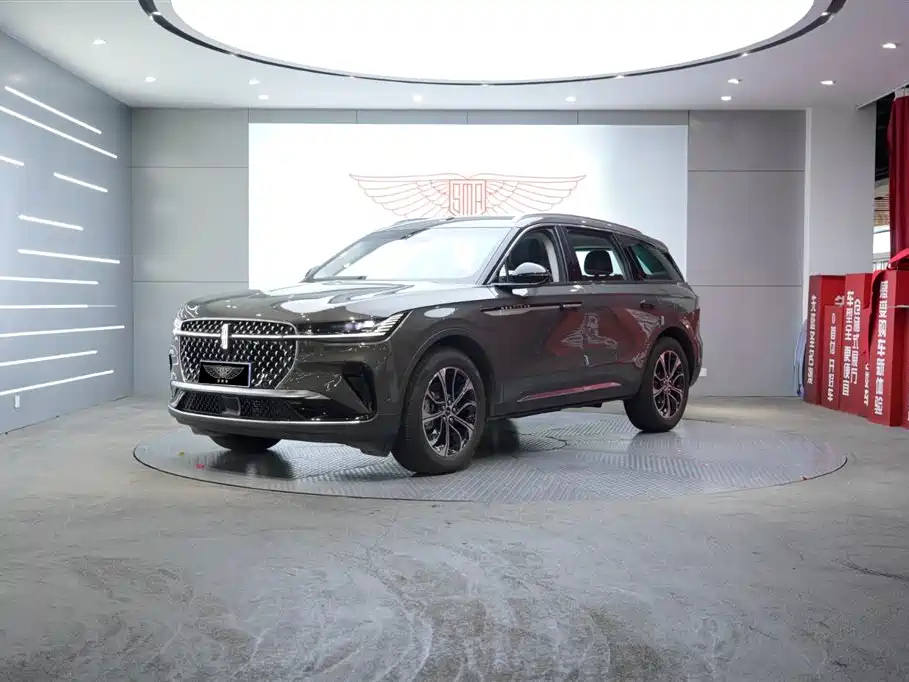 LINCOLN NAVIGATOR 2023
