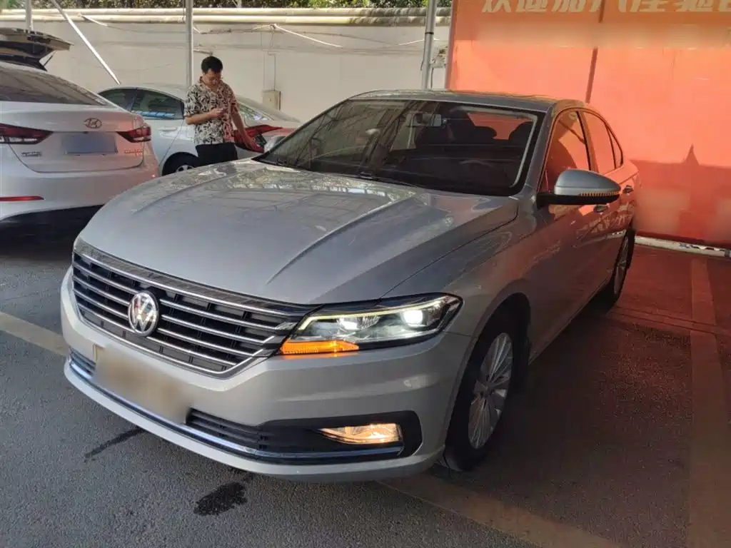 VOLKSWAGEN LAVIDA 2019