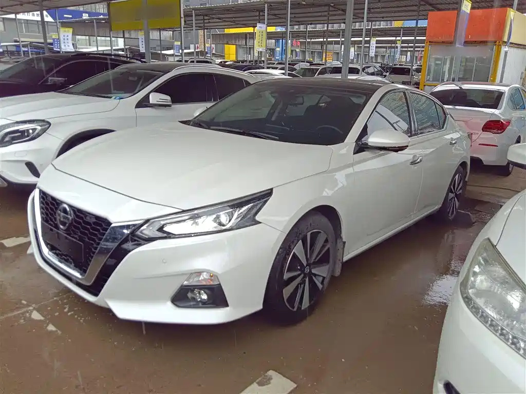 NISSAN TEANA 2021