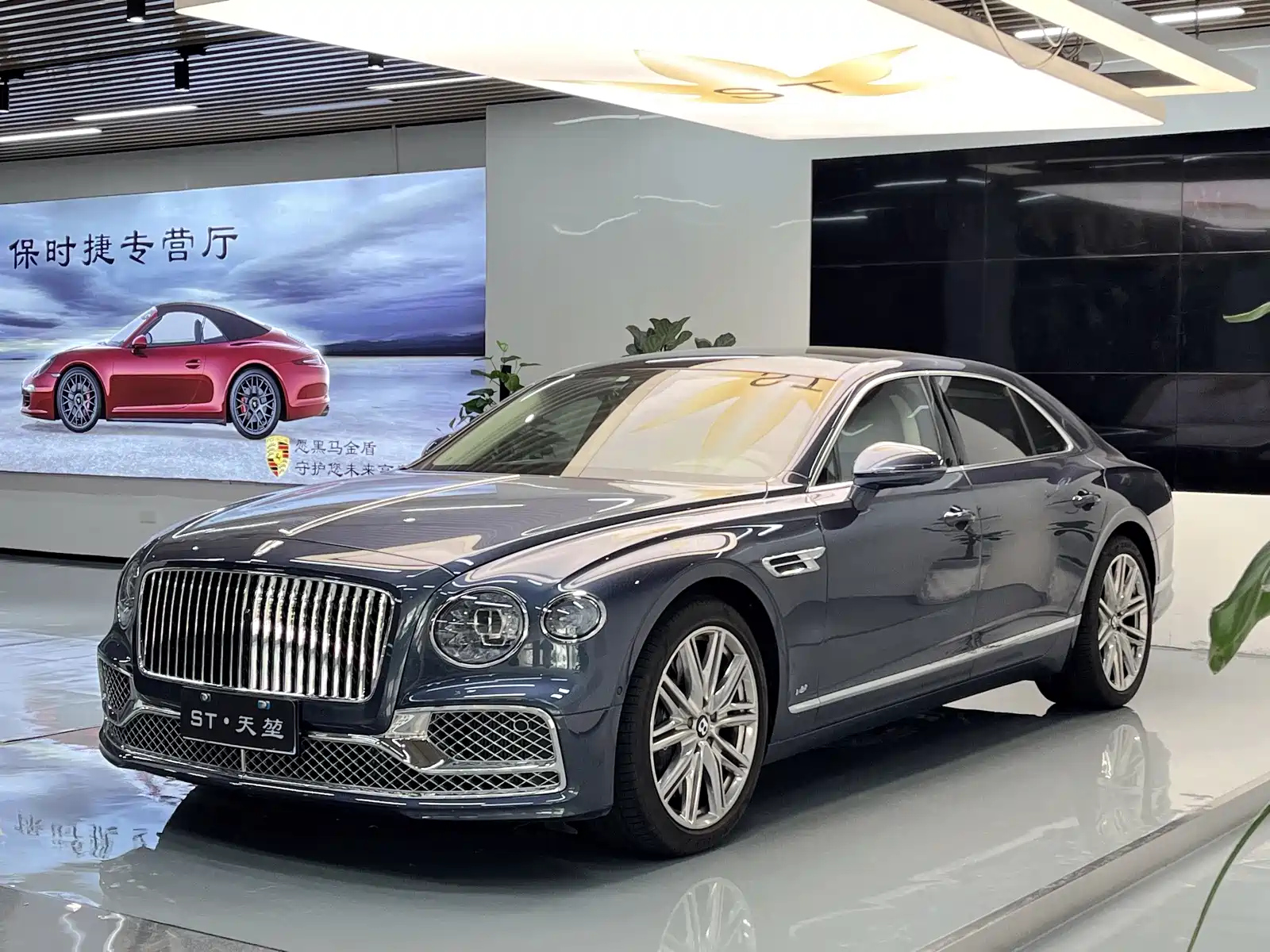 BENTLEY FLYING SPUR 2022