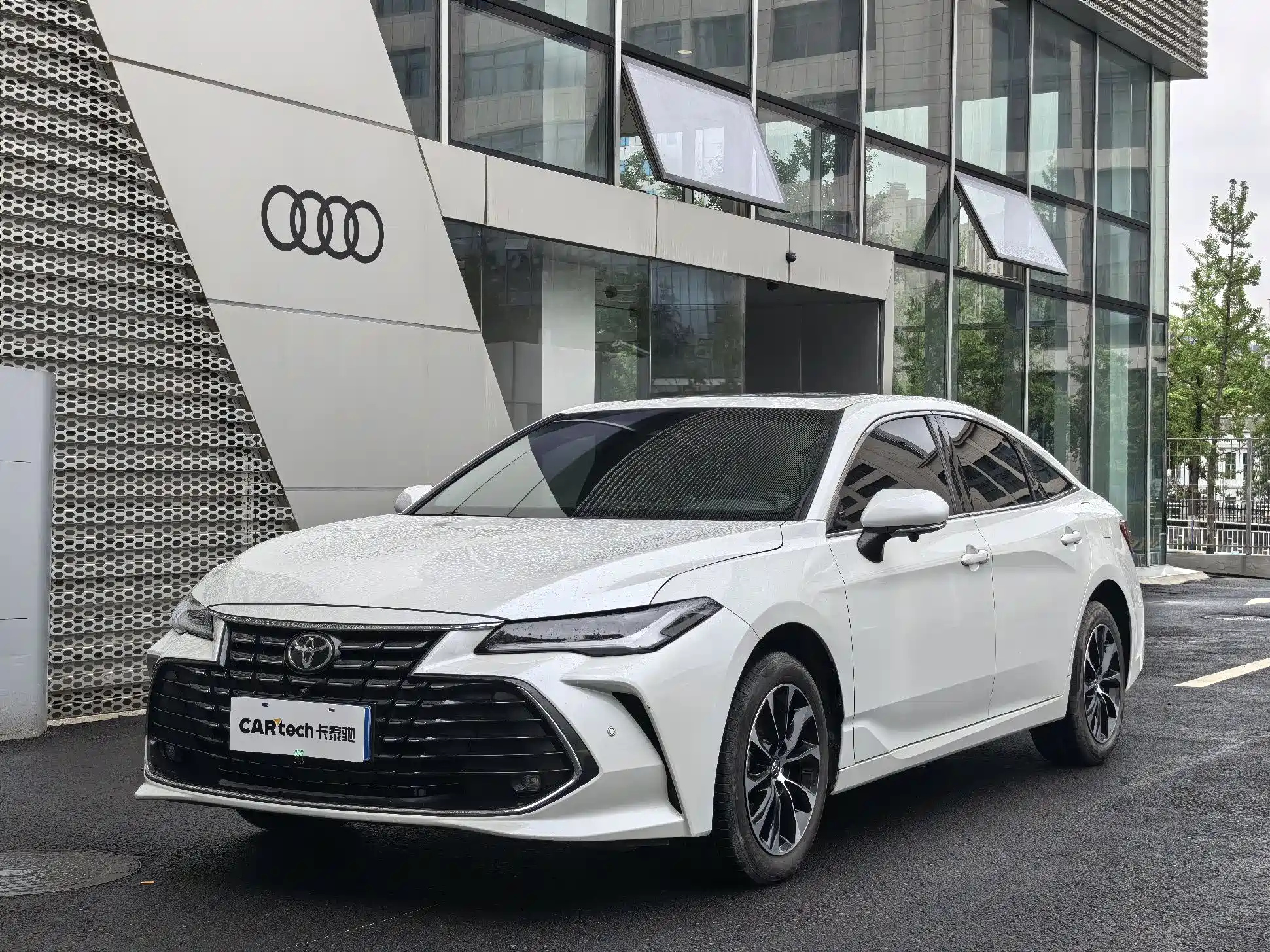 TOYOTA AVALON 2023