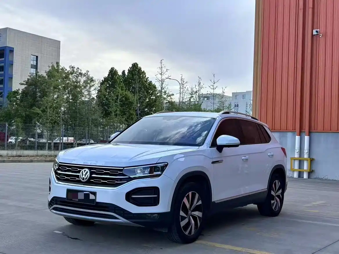 VOLKSWAGEN TAYRON 2021