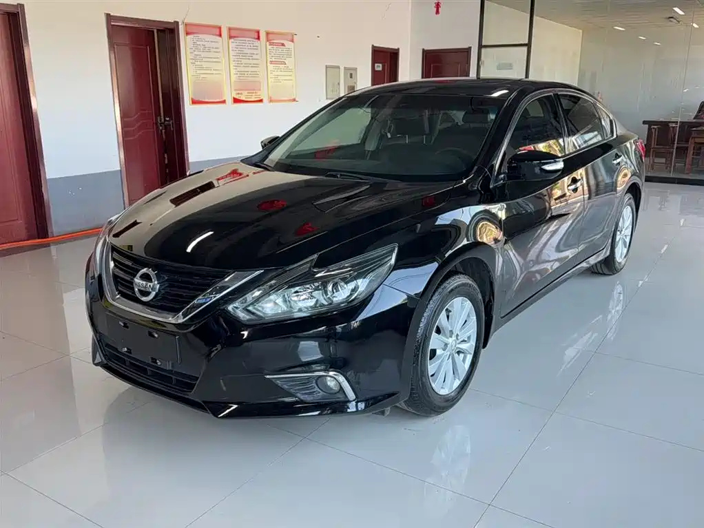 NISSAN TEANA 2016