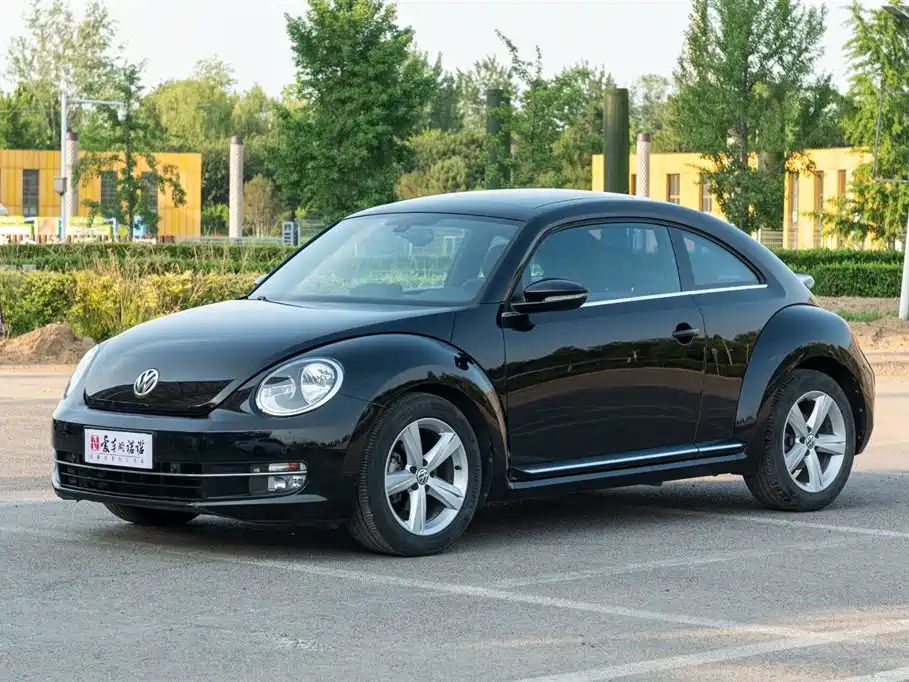 VOLKSWAGEN BEETLE 2013