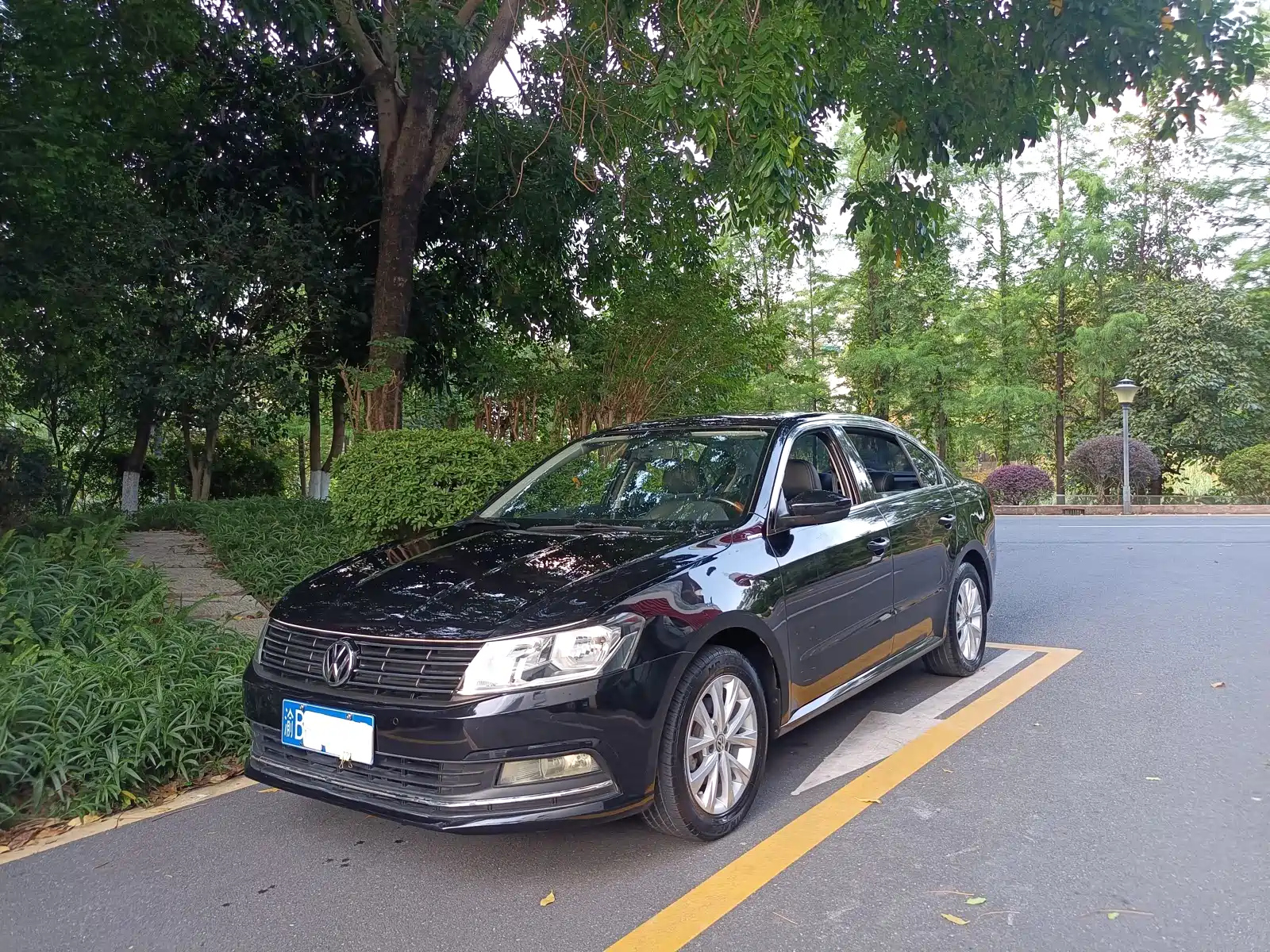VOLKSWAGEN LAVIDA 2015