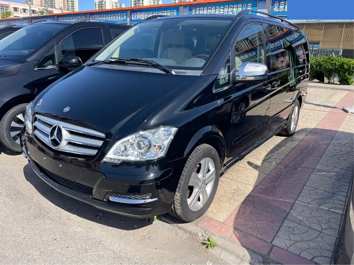 MERCEDES BENZ VIANO