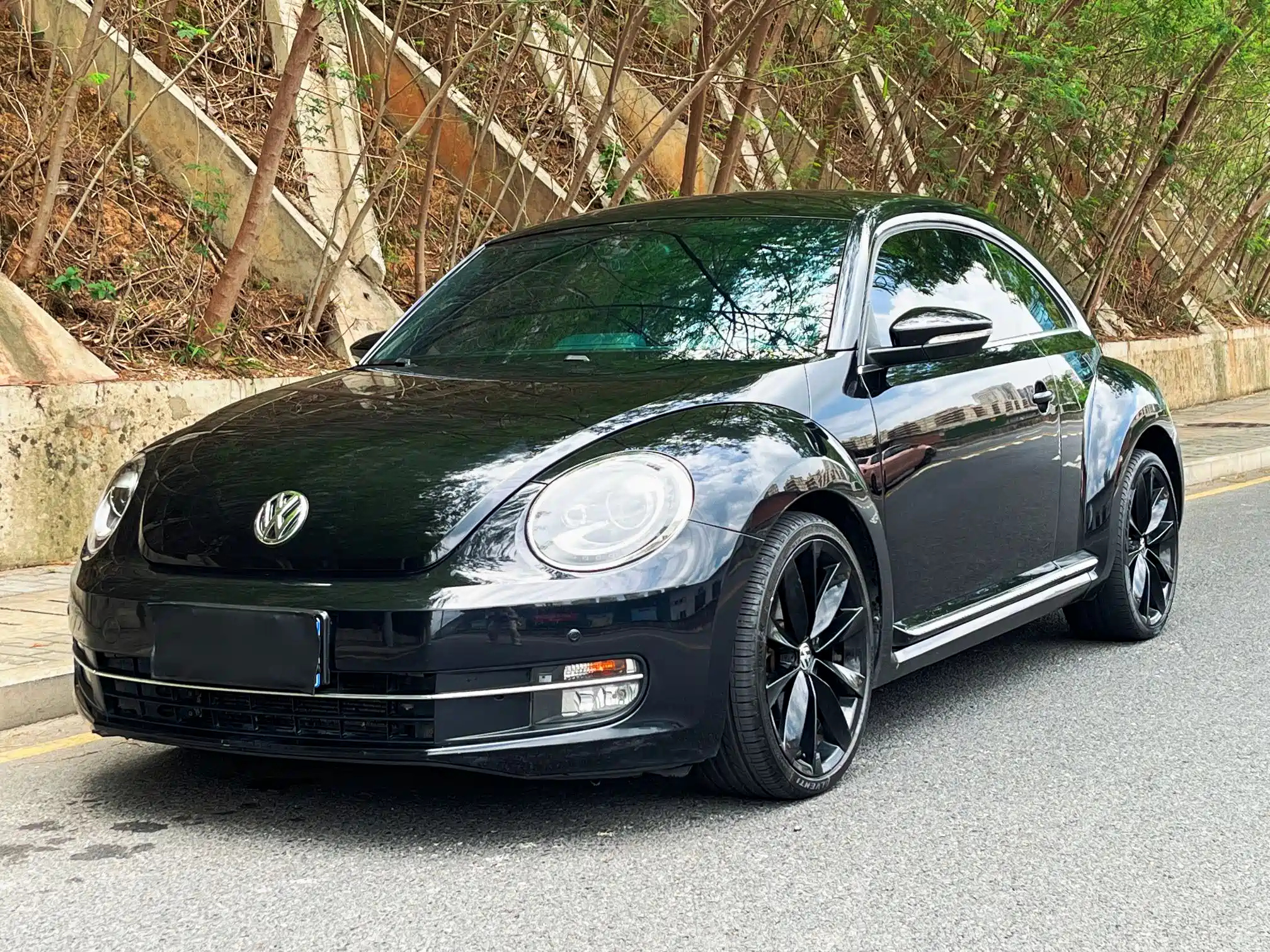 VOLKSWAGEN BEETLE 2013