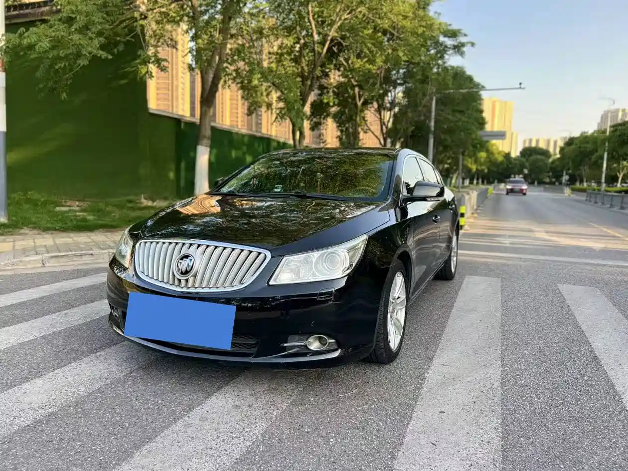 BUICK LACROSSE