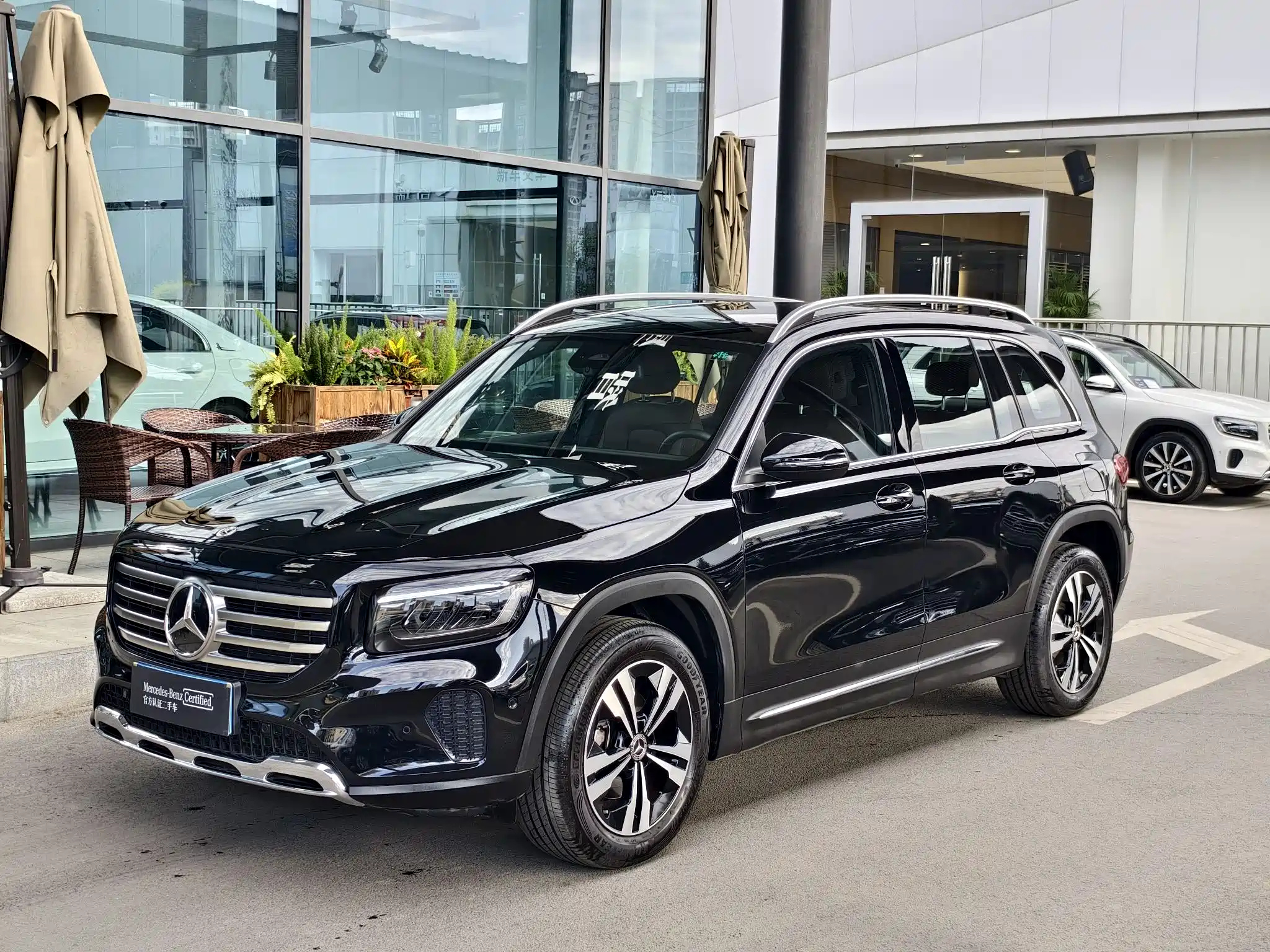 MERCEDES BENZ GLB 2024