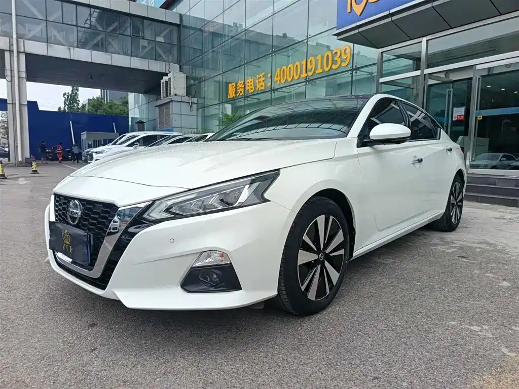 NISSAN TEANA 2020