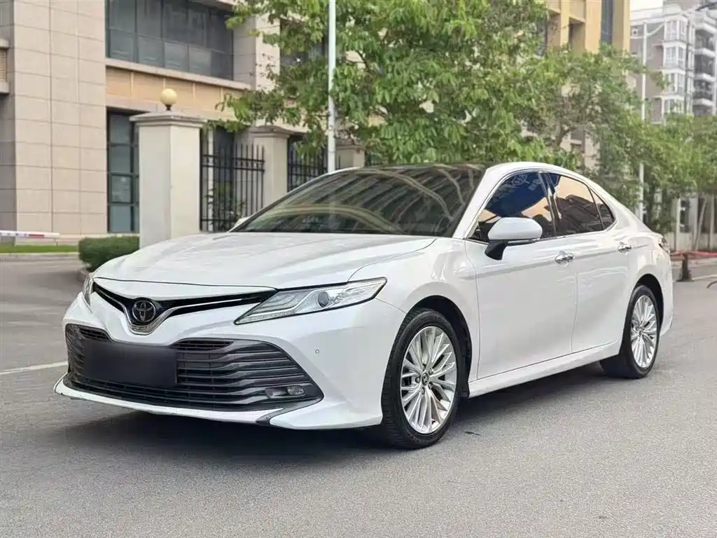 TOYOTA CAMRY 2018