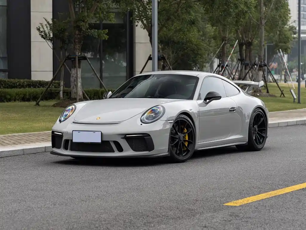 PORSCHE 911