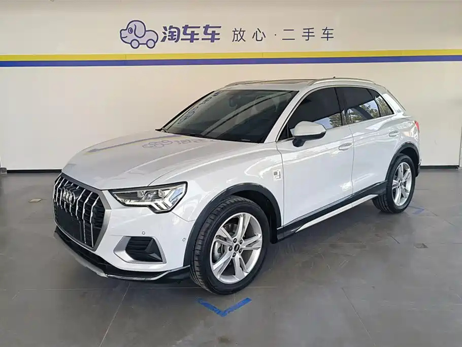 AUDI Q3 2022