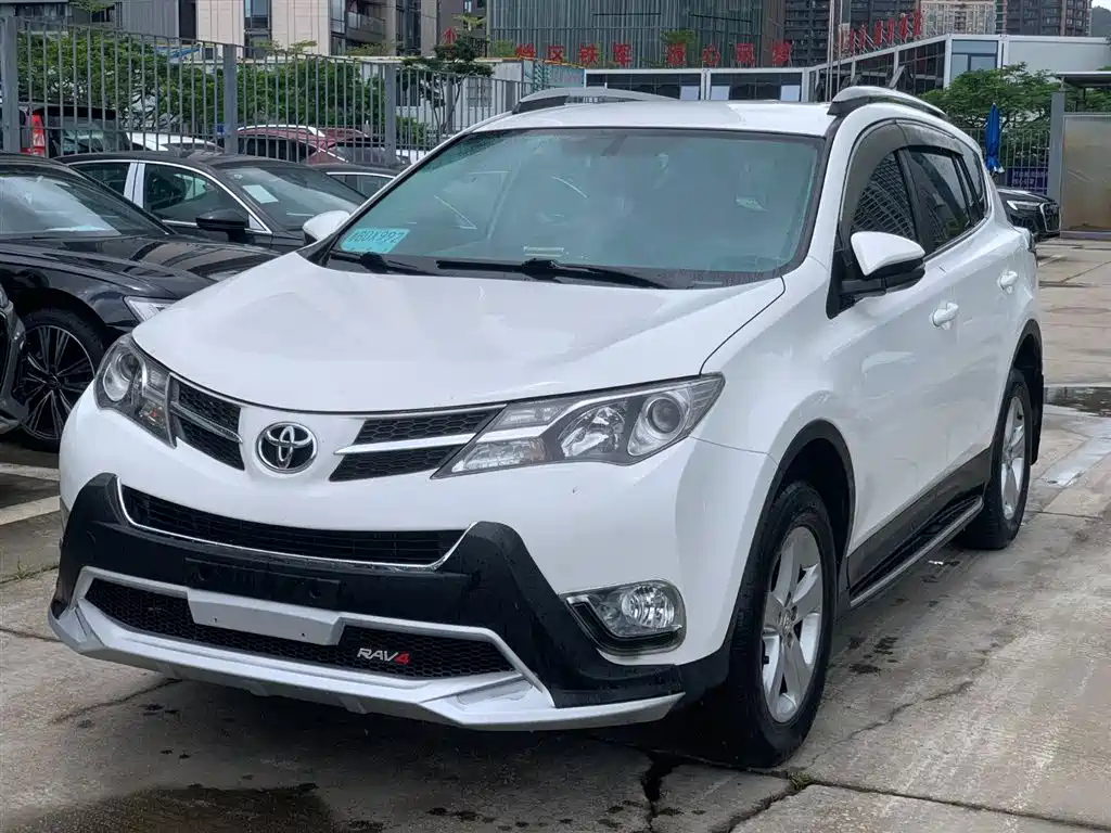 TOYOTA RAV4 RONGFANG 2015