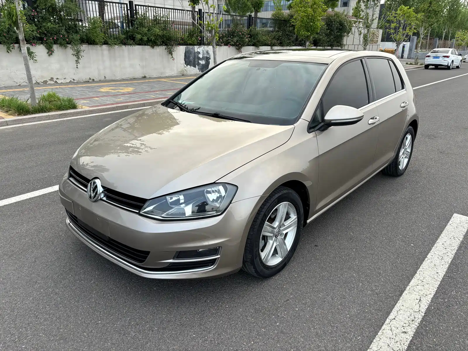 VOLKSWAGEN GOLF 2015